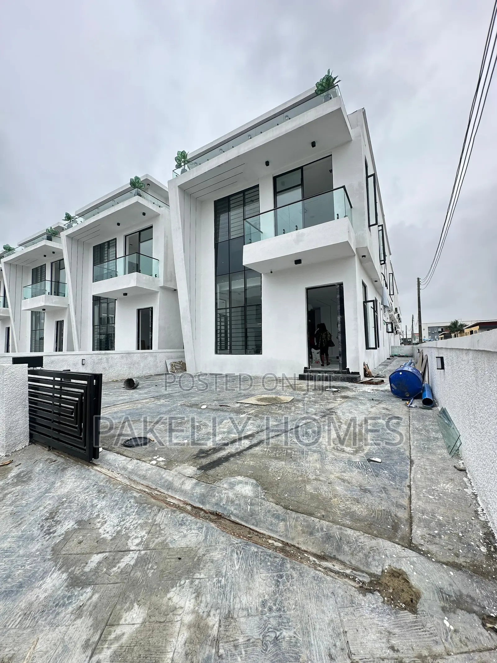 5 Bedroom Fully Detached Duplex With Bq