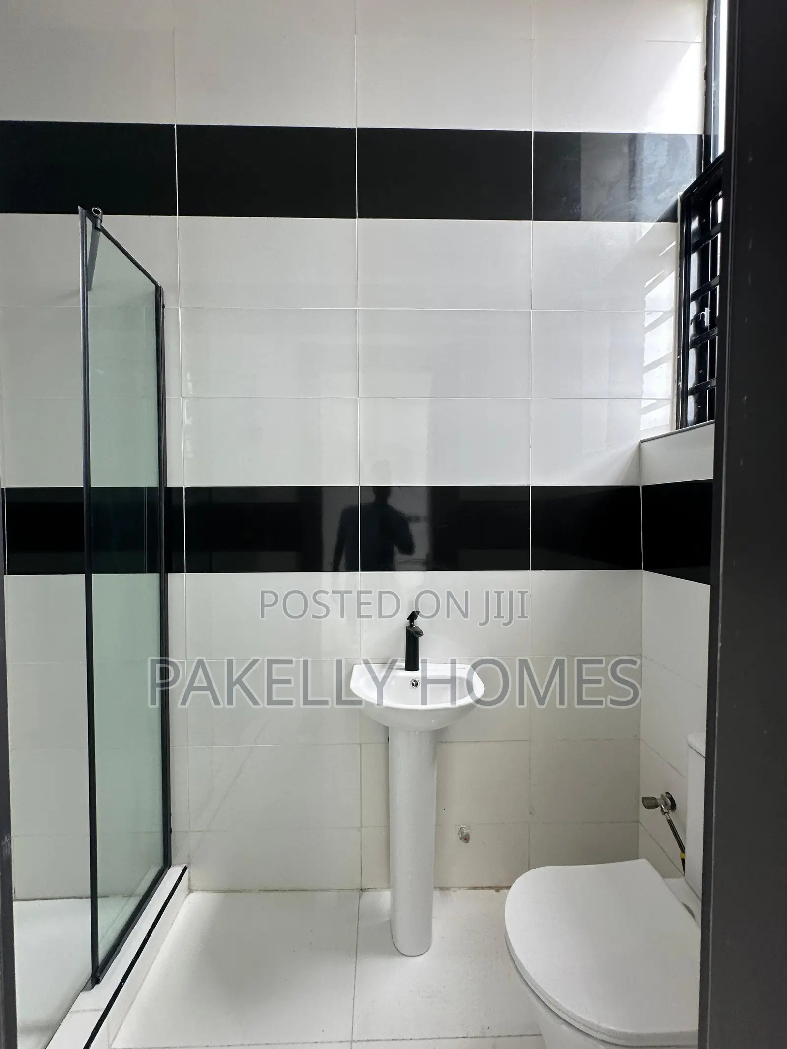 5 Bedroom Fully Detached Duplex With Bq