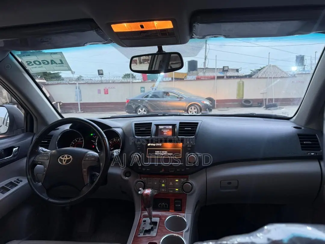 Toyota Highlander 2010 Silver