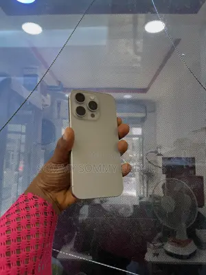 Apple iPhone 15 Pro 128 GB Silver