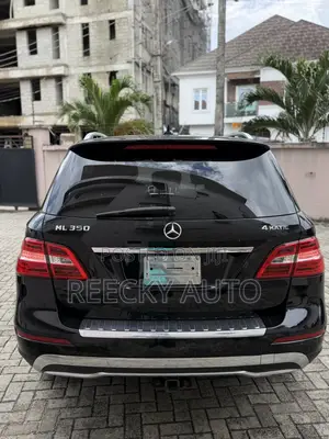 Mercedes-Benz M Class ML350 4MATIC 4dr SUV AWD (3.5L 6cyl 7A) 2014