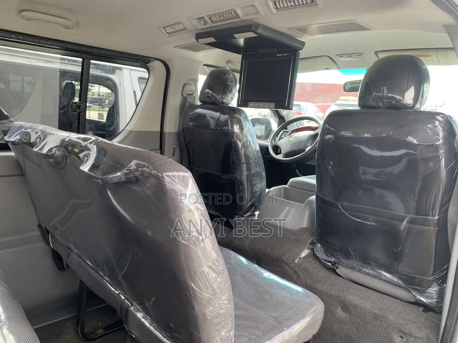 Toyota HiAce 2011 Silver