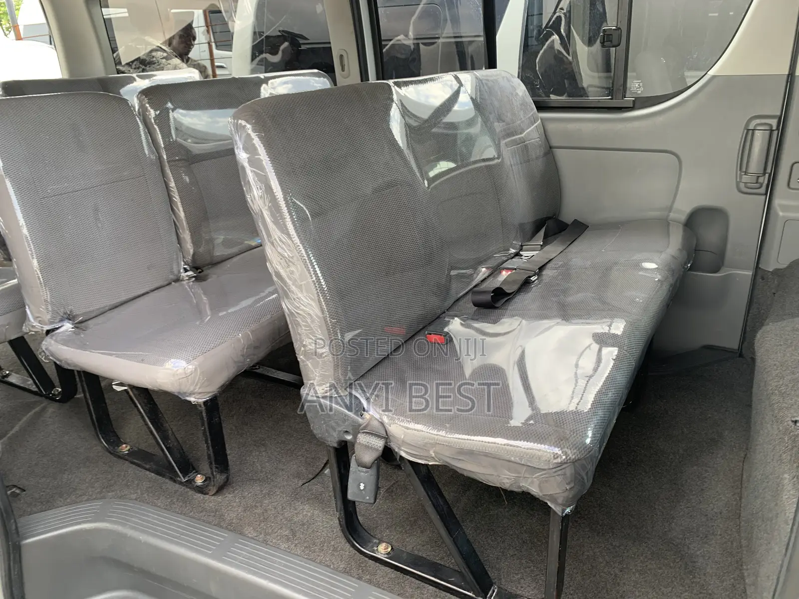 Toyota HiAce 2011 Silver