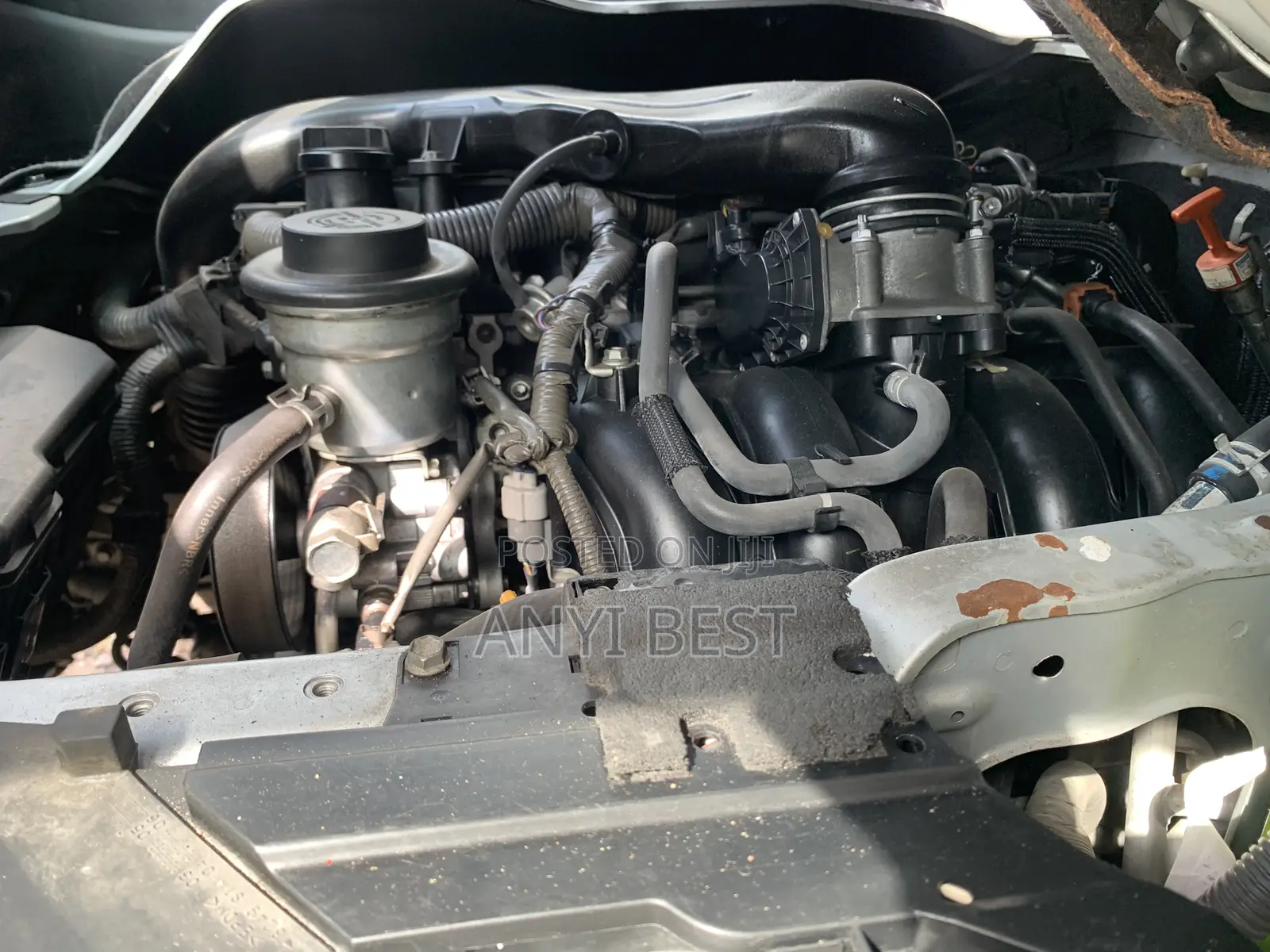 Toyota HiAce 2011 Silver