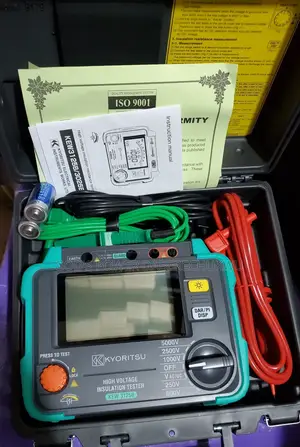 The Item Is a Kyoritsu Kew 3125b High Voltage Insulation Tester