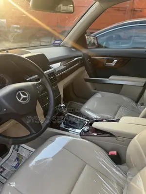Mercedes-Benz GLK-Class 350 2012 Red