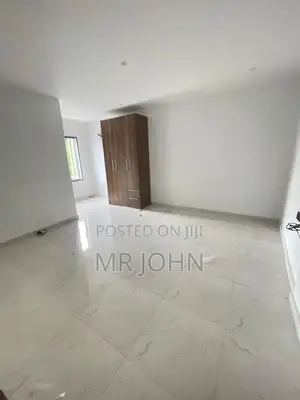 2bdrm Apartment in Lekki Phase 1 Luky for rent