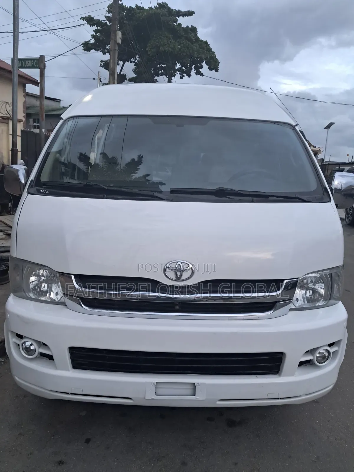 Toyota HiAce 2015 White