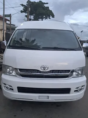 Toyota HiAce 2015 White