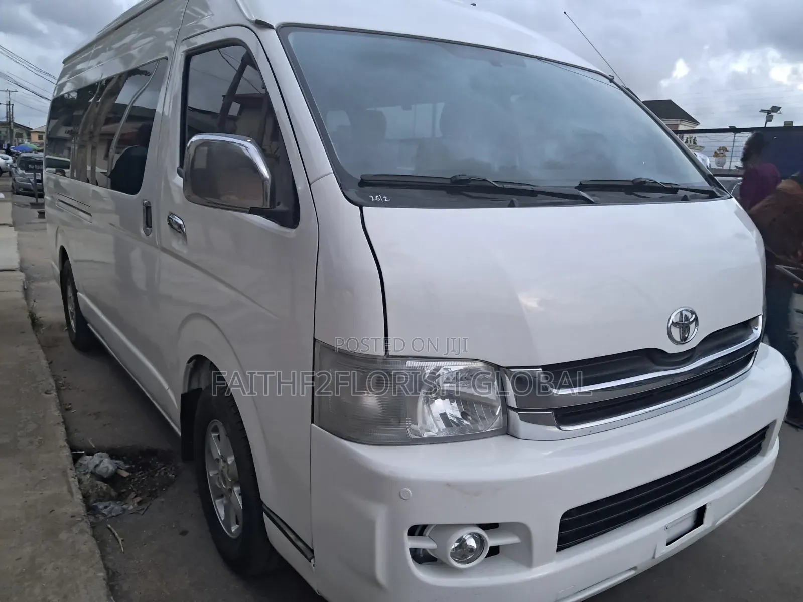 Toyota HiAce 2015 White