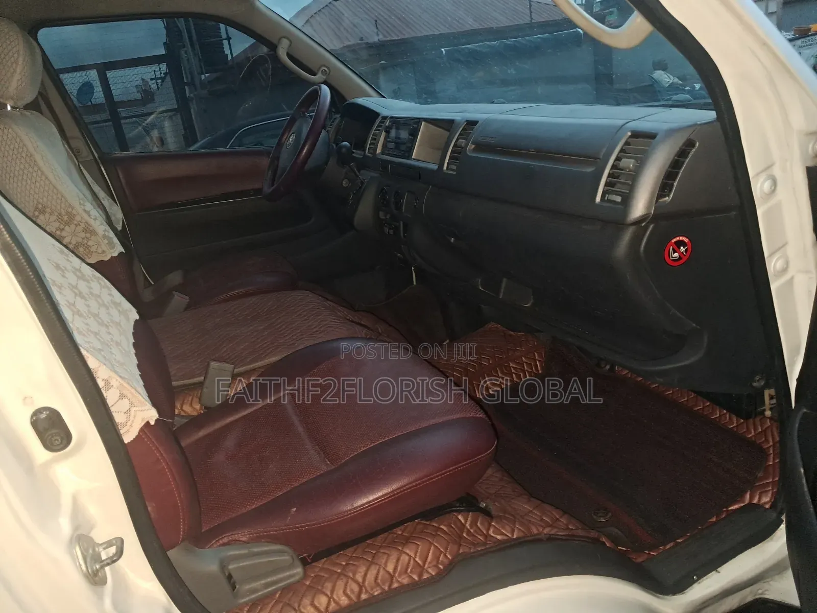 Toyota HiAce 2015 White