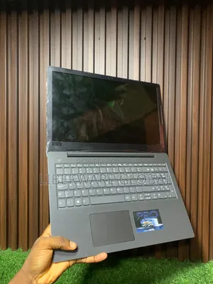 Laptop Lenovo V130-15IKB 8GB Intel Core i5 HDD 500GB