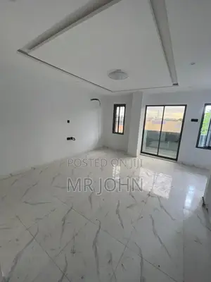 4bdrm Maisonette in Lekki Phase1 Luky Pr for rent