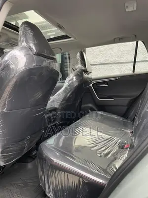 Toyota RAV4 2021 Green