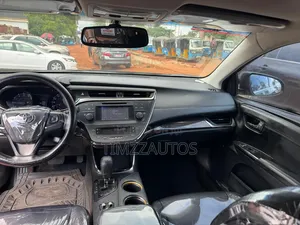 Toyota Avalon XLE Sedar FWD (3.5L 6cyl 6A) 2013 Black