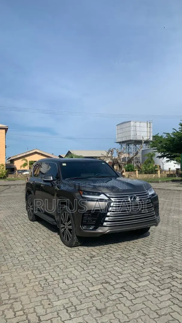Lexus LX 600 2023 Gray