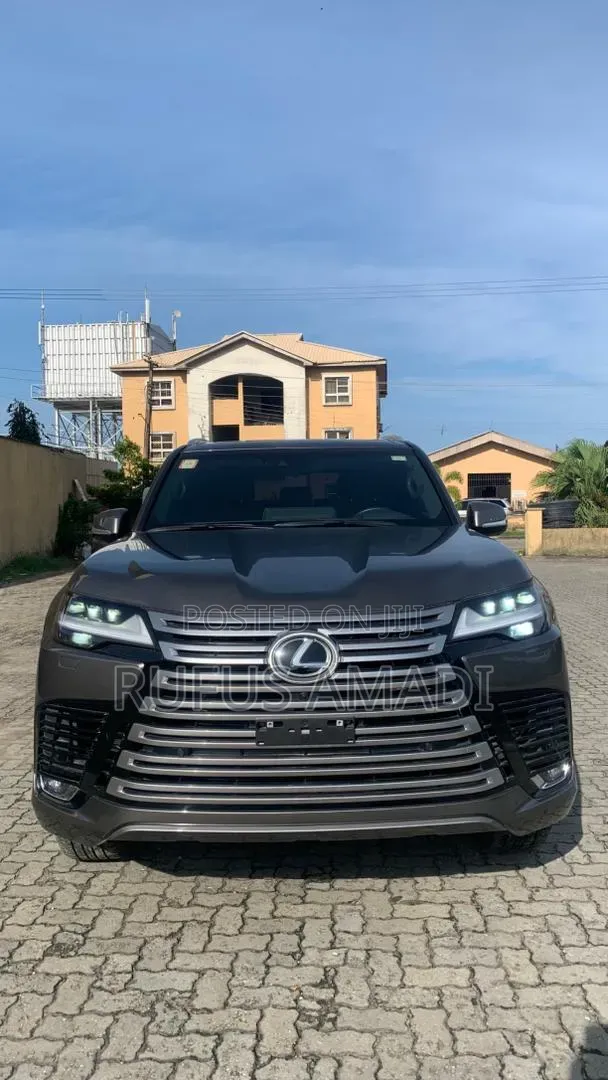 Lexus LX 600 2023 Gray