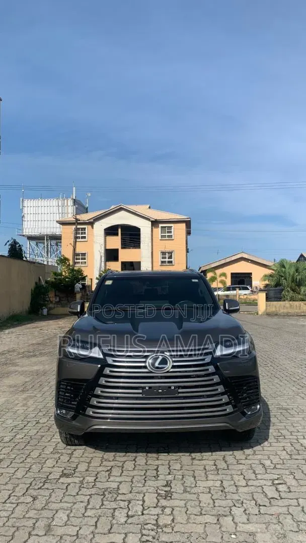 Lexus LX 600 2023 Gray