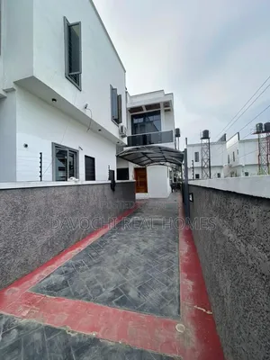 4bdrm Duplex in Lekki Phase 1 for sale