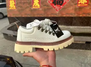 Italian Louis Vuitton Shoes/Footwears
