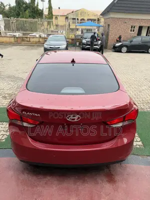 Hyundai Elantra 2016 Red