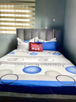 White Circle Bed Sheet Set