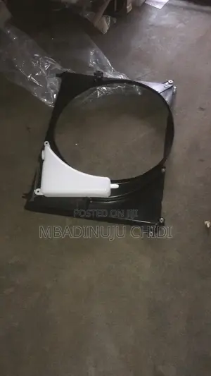 Raditor Shroud Hilux 2013