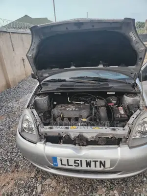 Toyota Yaris 2004 Gray
