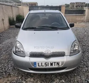 Toyota Yaris 2004 Gray