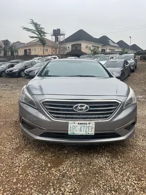 Hyundai Sonata Limited w/Brown Leather 4dr Sedan (2.4L 4cyl 6A) 2015