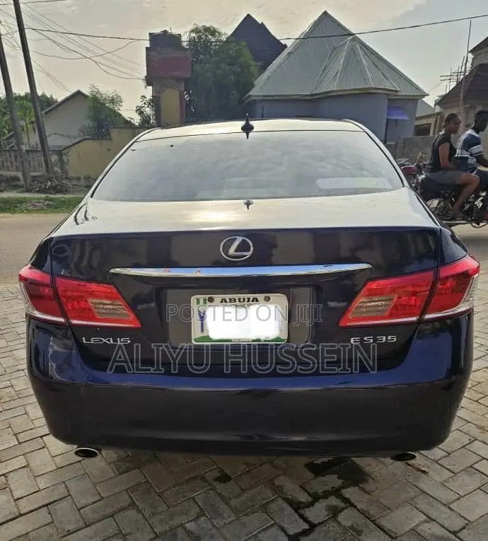 Lexus ES 350 2010 Blue