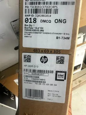 New Laptop HP 240 8GB Intel Core 3 SSD 512GB
