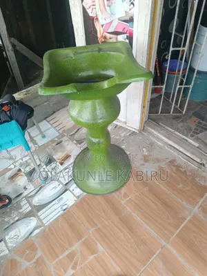 Standing Washing Hair Basin