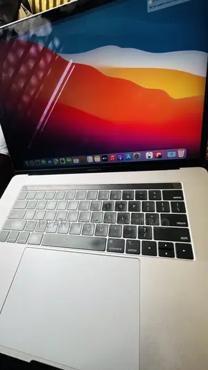 Laptop Apple MacBook Pro 16GB Intel Core i9 SSD 512GB