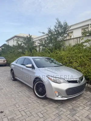 Toyota Avalon XLE Sedar FWD (3.5L 6cyl 6A) 2013 Silver