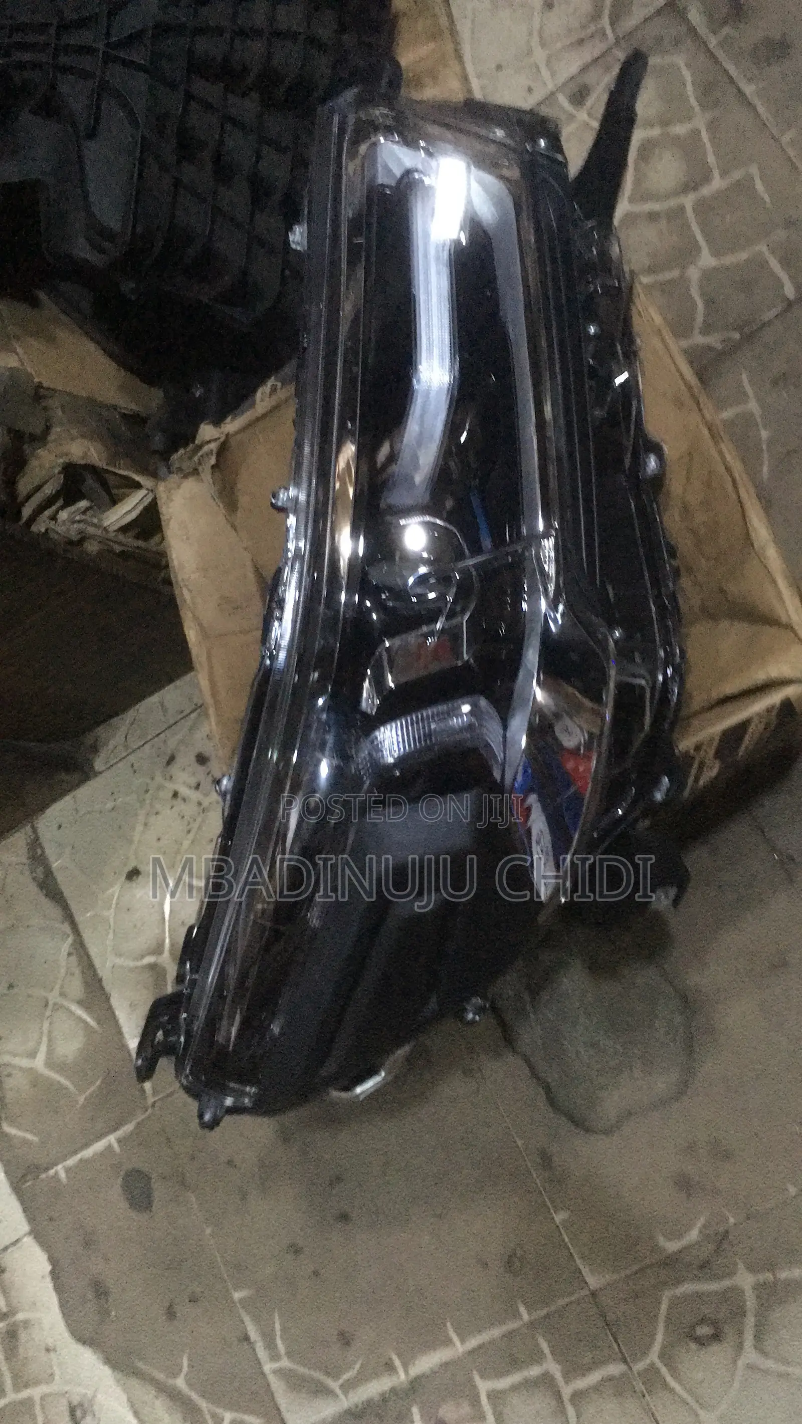 Head Light Hilux 2020