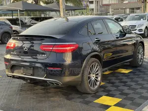 Mercedes-Benz GLC-Class 2019 Blue