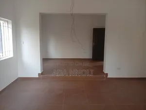 5bdrm Duplex in FHA for rent