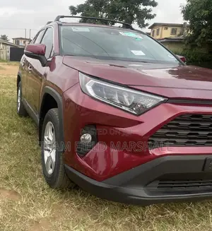 Toyota RAV4 Limited 2021 Red