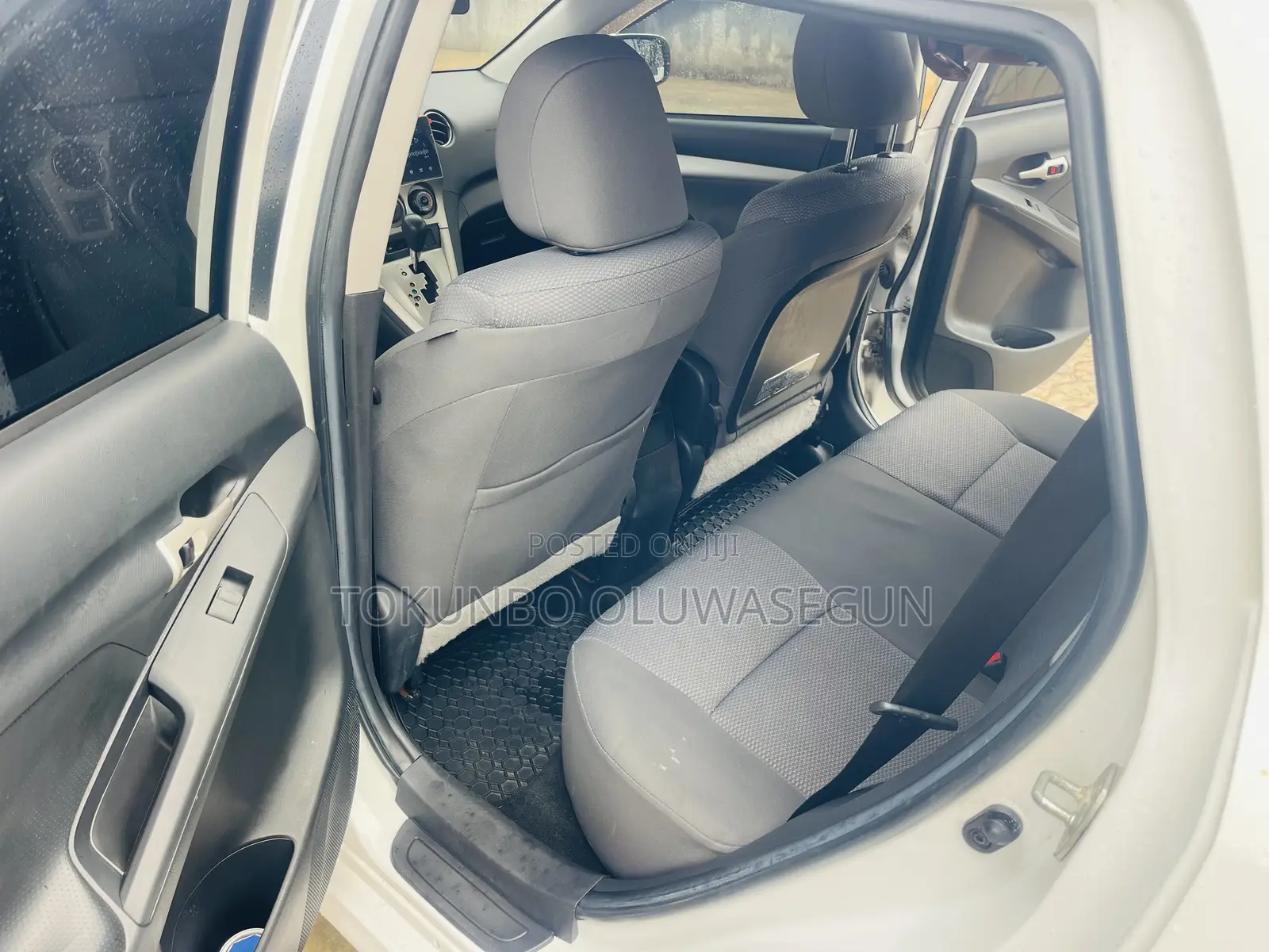 Toyota Matrix 2009 White