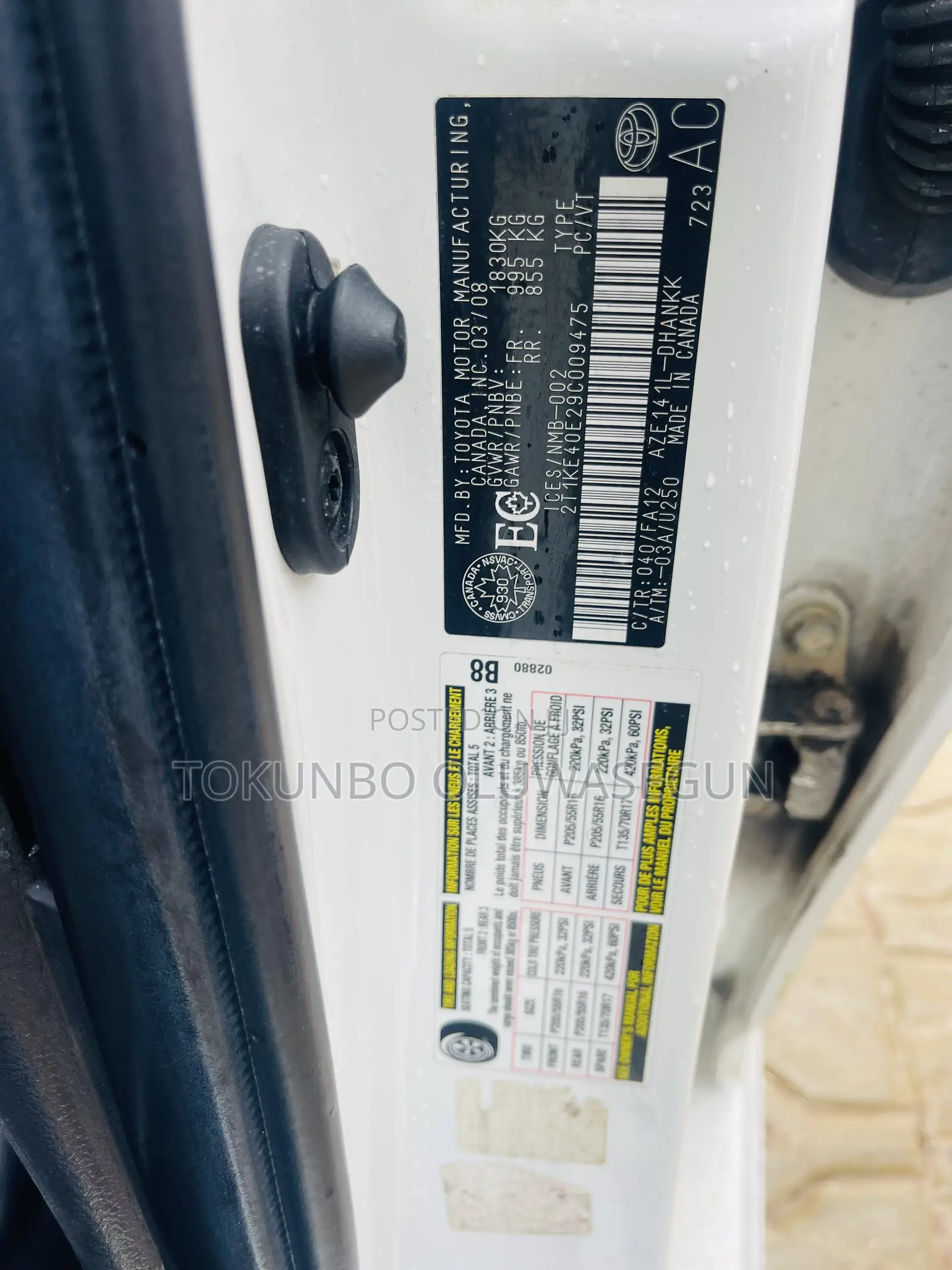 Toyota Matrix 2009 White