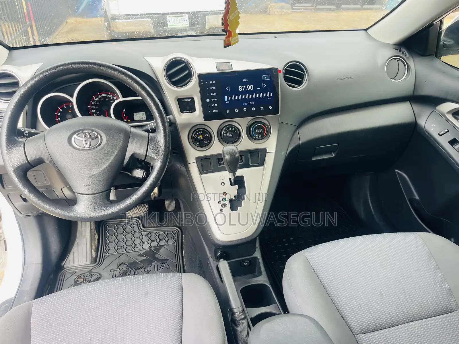 Toyota Matrix 2009 White