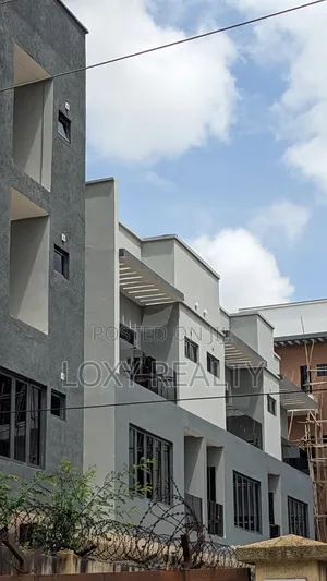 4bdrm Maisonette in Onigbongbo for sale