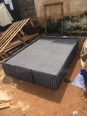 4 by 6 Bed Reiser / Pallet