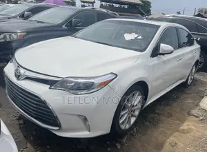 Toyota Avalon Limited Sedan FWD (3.5L 6cyl 6A) 2013 White