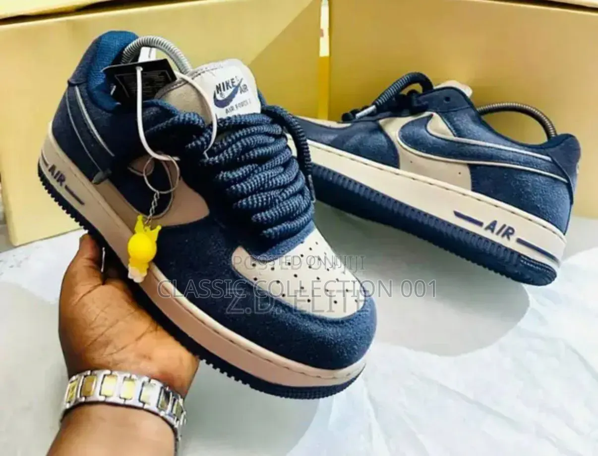 Nike Sneakers