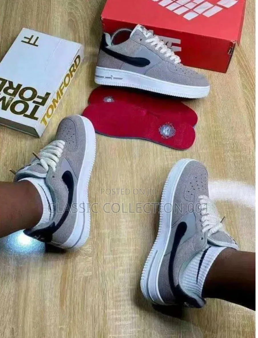 Nike Sneakers