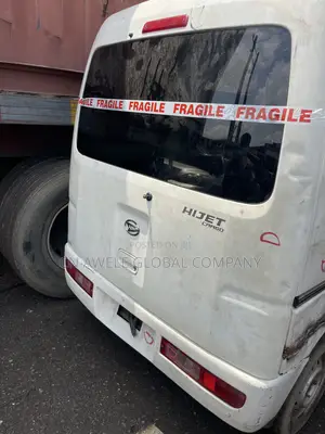 Daihatsu Hijet 2018 White