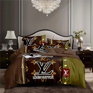 6x6 Bedsheet With 4 Pillow Cases and 1 Duvet