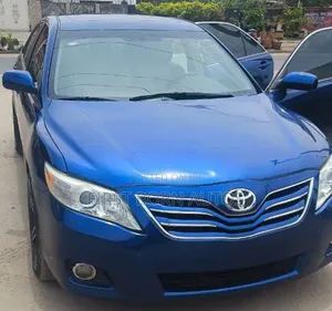 Toyota Camry XLE V6 4dr Sedan (3.5L 6cyl 6A) 2011 Blue